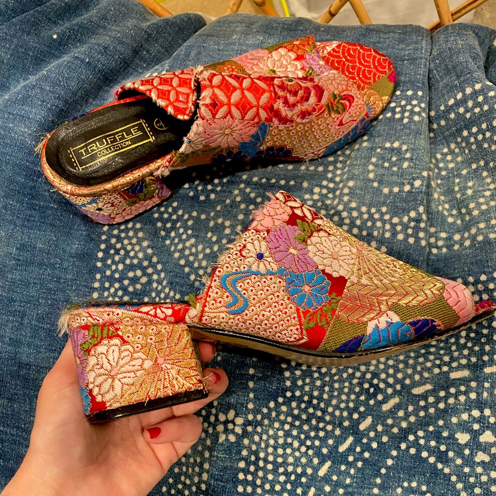 Colorful Platform Mule